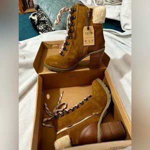 Joan Leather Ankle Boot sz 8 NWT